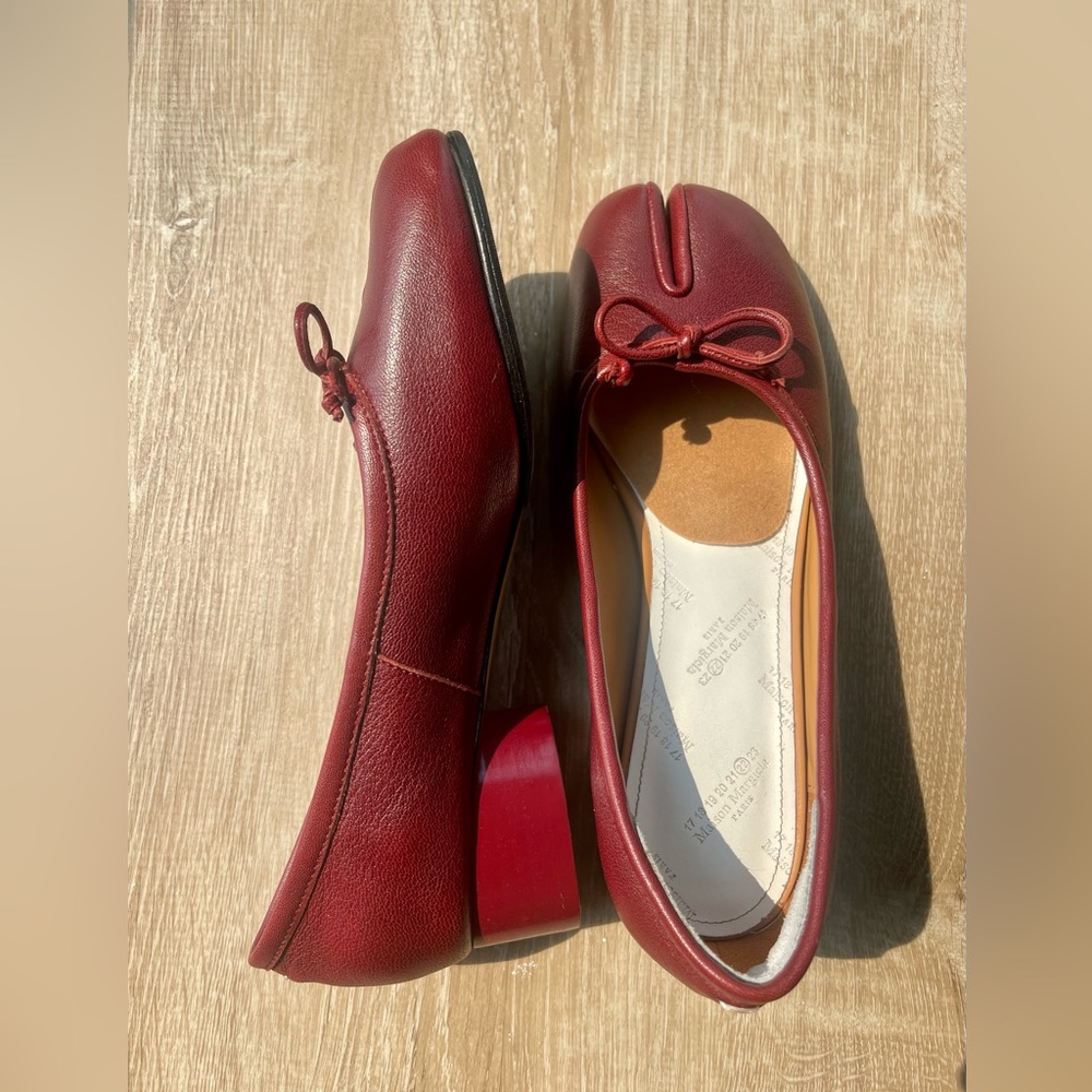 Bordeaux Leather Tabi Pumps